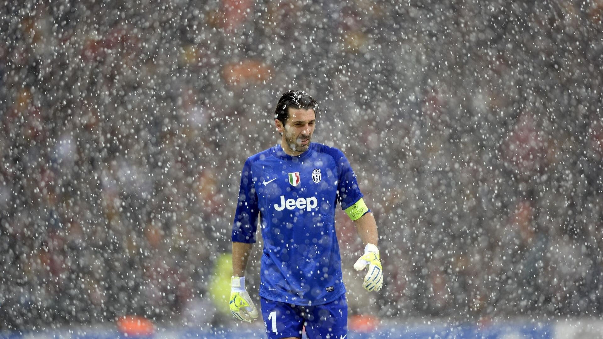 史上最年轻“冠军传奇”完成梦想征程，史上最年轻的常规赛mvp获得者是谁